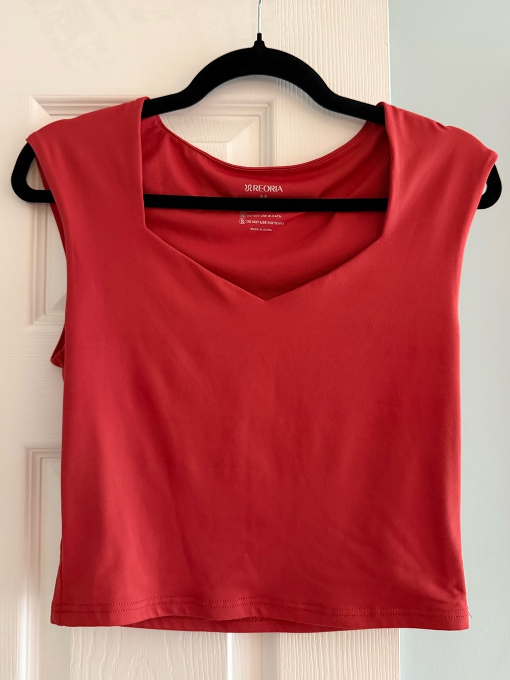 ReoRia Women's Red V-Neck Cap Sleeve Tank